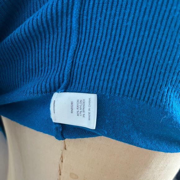 Express blue long sleeve ribbed turtleneck with scrunched front design, size xs - Picture 7 of 7